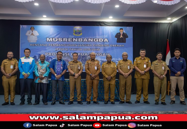 Foto bersama usai penutupan Musrenbang RPJPD Provinsi Papua Tengah periode 2025-2045 (salampapua.com/Foto Biro Umum Setda Provinsi Papua Tengah)