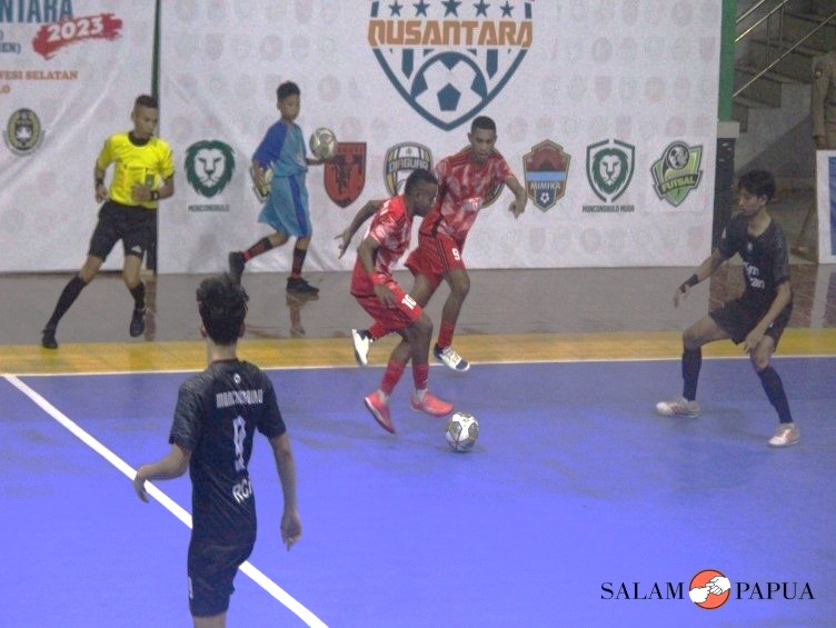 SEMPAT UNGGUL DI MENIT AWAL, TIM FUTSAL MIMIKA KEMBALI MENELAN KEKALAHAN ATAS SULSEL 2-4