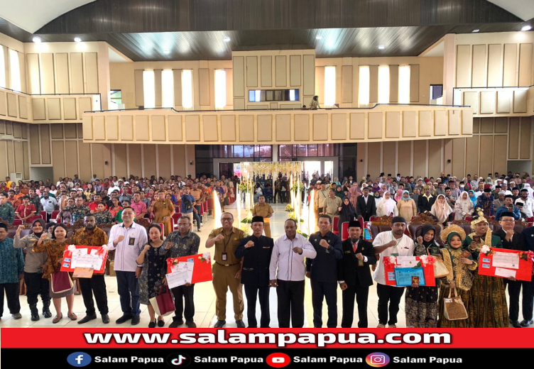Dukcapil Mimika Nikahkan Massal 100 Pasangan, Dapat Hadiah Bulan Madu Di Hotel