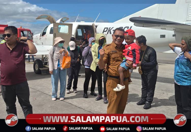 Dinkes Mimika Fasilitasi Pemulangan Tenaga Kesehatan Dari Wilayah Terpencil Ke Timika