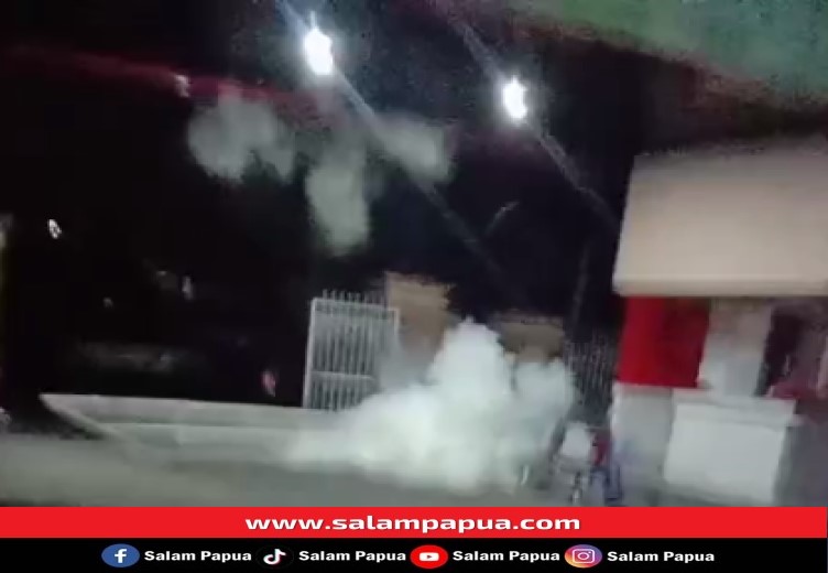 Massa Pendukung Caleg Bentrok Dengan Aparat Keamanan Di Gedung Eme Neme Yauware Timika
