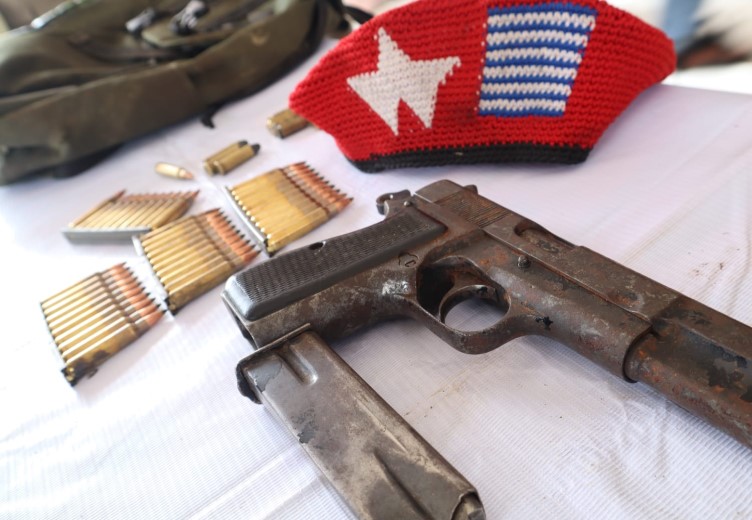 Satgas Ops Damai Cartenz Temukan Pistol Dan Puluhan Amunisi Milik KKB Pegunungan Bintang