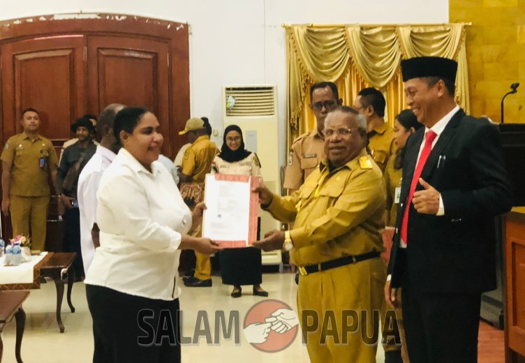 528 Honorer Mimika Diangkat Jadi PNS Dan PPPK, Bupati Omaleng: Ini Perjuangan Saya Selama Menjabat