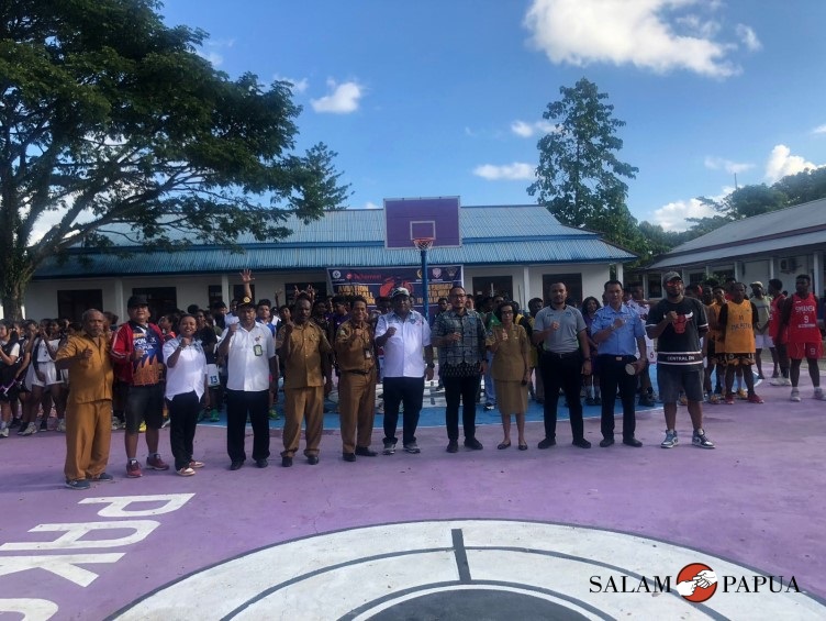 KEJUARAAN AVIANTION BASKETBALL COMPETITION DIIKUTI 20 TIM BASKET PELAJAR MIMIKA