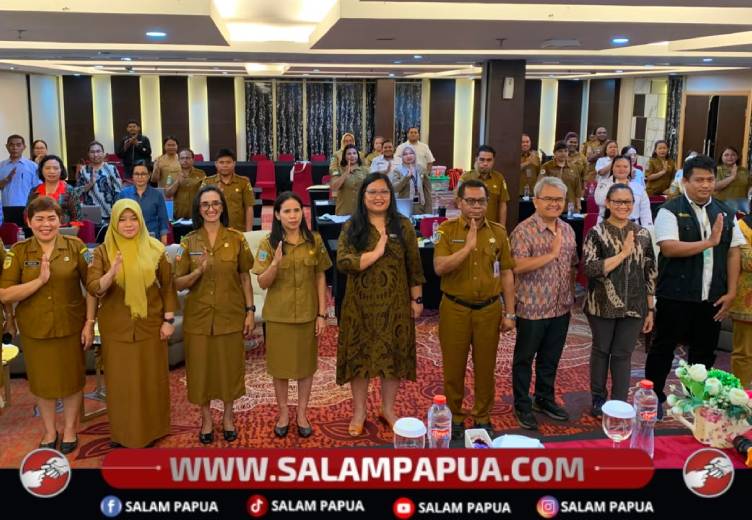 Tingkatkan Mutu Dan Kapasitas Pelayanan Masyarakat, Dinkes Mimika Latih Puluhan Tenaga Kesehatan