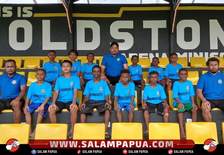 Kapolda Papua Tengah Berangkatkan SSB Amungsa FC Ke Piala Presiden U-12, Bawa Mimpi Besar Anak Papua Ke Pentas Nasional