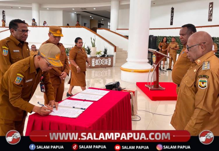 Pimpin Sertijab Tiga Pejabat, Wabup Mimika Minta Tingkatkan Kinerja Dan Pelayanan Publik