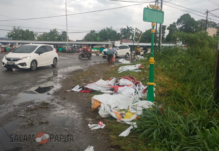 Masa Tenang Pemilu 2024, Sampah APK Caleg Menghiasi Wajah Kota Timika