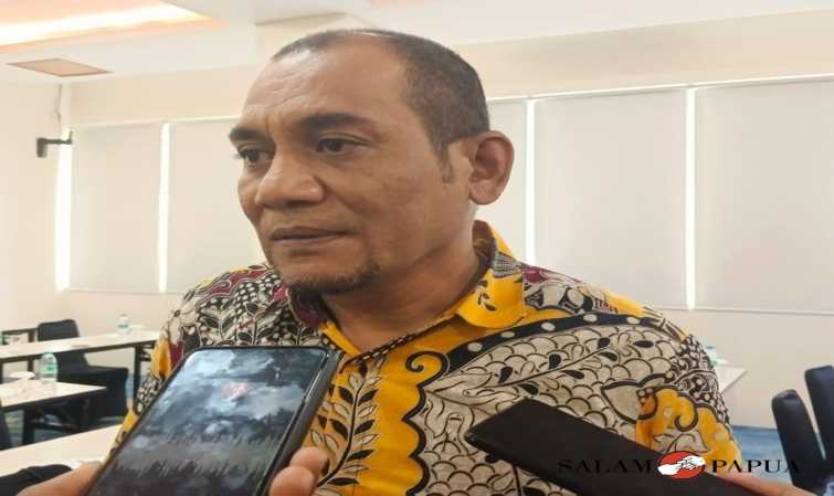 GUNAKAN ANGGARAN RP 4 MILIAR, PUPR MIMIKA LANJUTKAN PEMBANGUNAN TEMBOK LAUT DI ATUKA