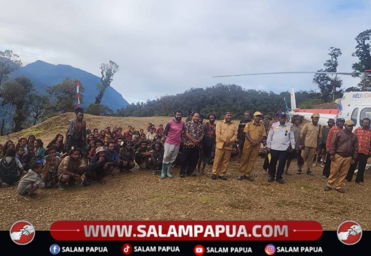 Kunjungi Distrik Kora, Bupati Nduga Serap Aspirasi Warga Dan Salurkan Bantuan Untuk Empat Lapangan Terbang