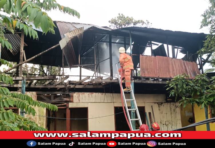 Rumah Kosong Terbakar Hebohkan Warga Jalan C Heatubun Timika