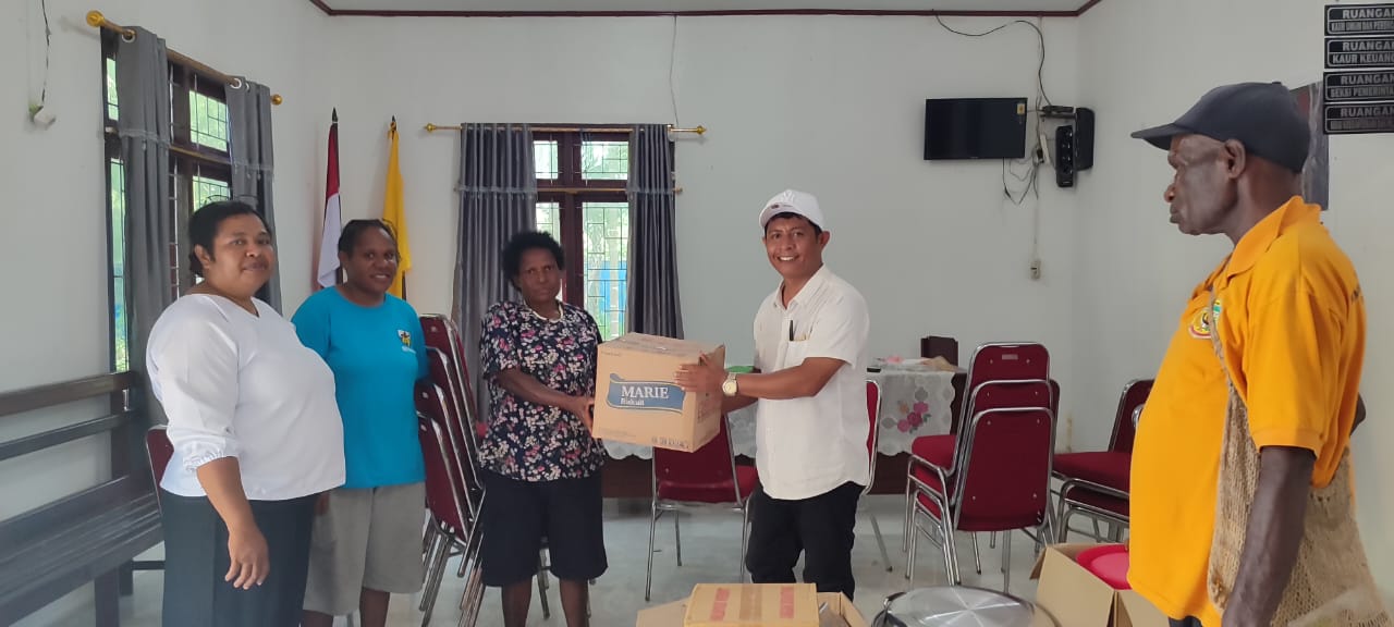 Bantuan untuk warga Kwamki Narama (Foto:istimewa)