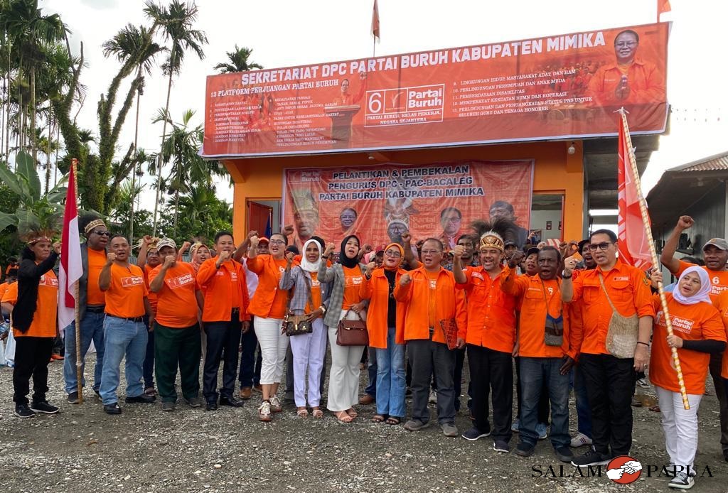 Foto bersama usai pelantikan (Foto:salampapua.com/Evita)
