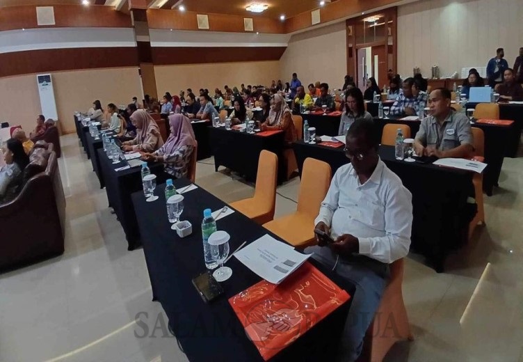 Peserta Bimtek saat mendengarkan pemaparan narasumber (Foto:salampapua.com/Evita)