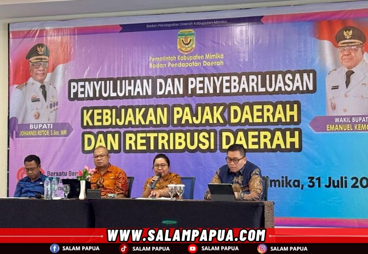 Narasumber saat menyampaikan materi (salampapua.com/Evita)