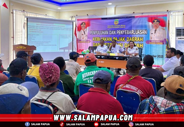 Situasi peserta kegiatan saat mengikuti kegiatan penyuluhan dan penyebarluasan kebijakan pajak dan retribusi daerah di Distrik Mimika Timur (salampapua.com/Evita)