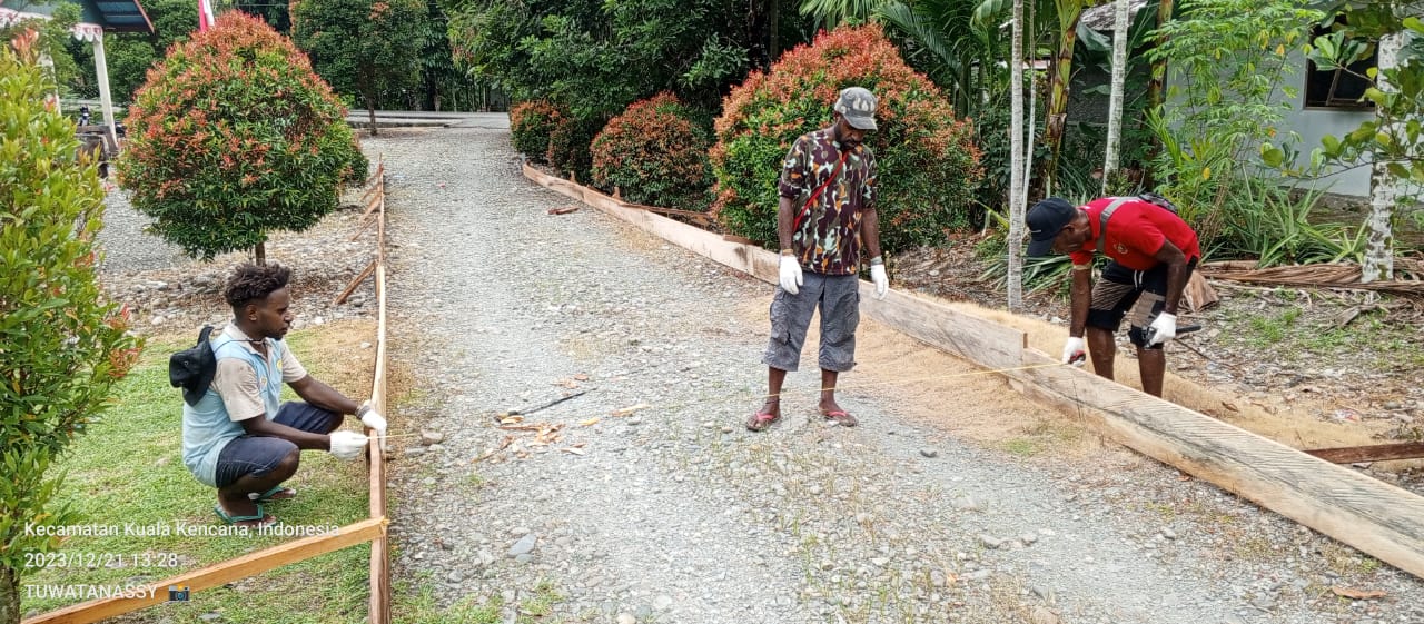 Pembangunan jalan tailing pada Kampung Bintang Lima sepanjang 200 meter (Foto:istimewa)