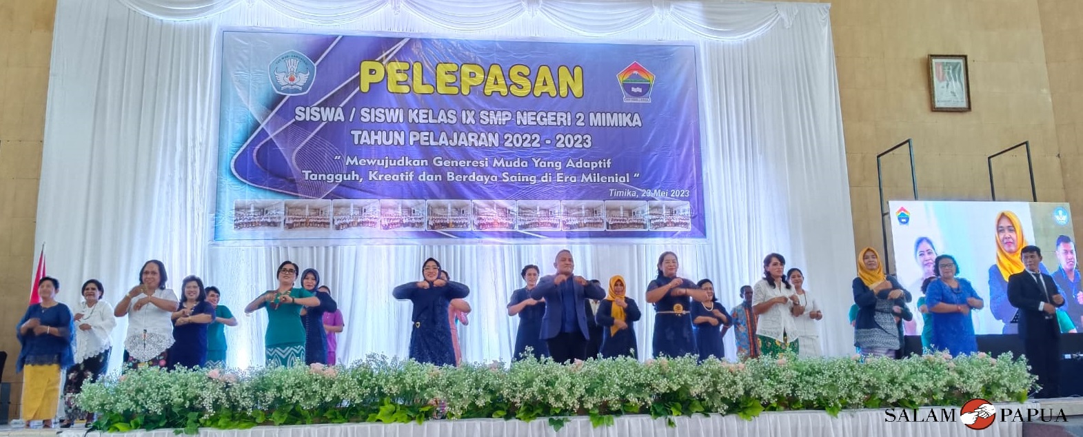 Tari kreasi oleh para guru SMPN 2 Mimika (Foto:salampapua.com/Acik)