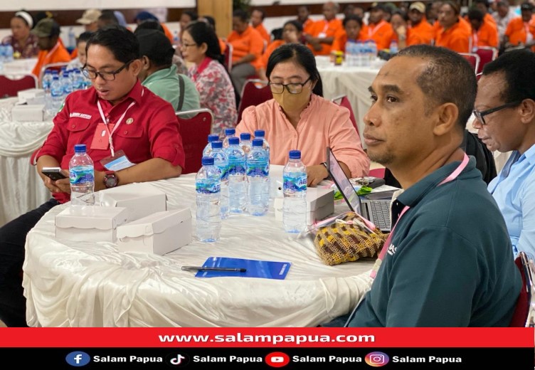 OPD teknis lingkup Pemkab Mimika saat turut menghadiri Musrenbang Distrik Kwamki Narama (salampapua.com/Evita)