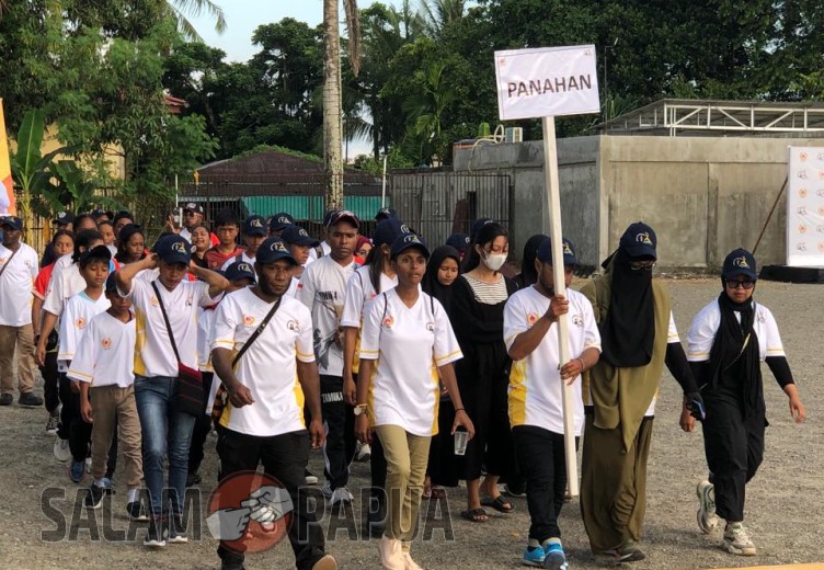 Atlet Panahan saat tiba di Lapangan Timika Indah (salampapua.com/Evita)