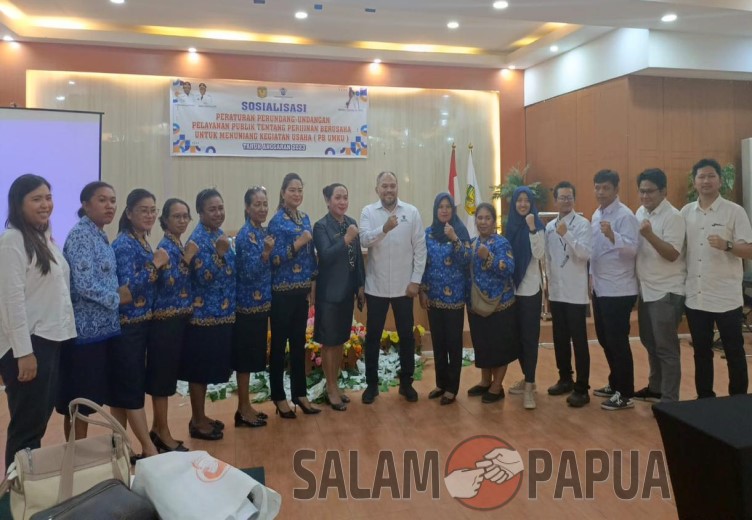 Foto bersama usai sosialisasi (salampapua.com/Evita)