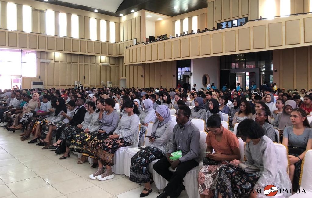Peserta yang hadir saat acara pelepasan dan penamatan siswa-siswi angkatan XI SMKN 3 Mimika (Foto:salampapua.com/Evita)