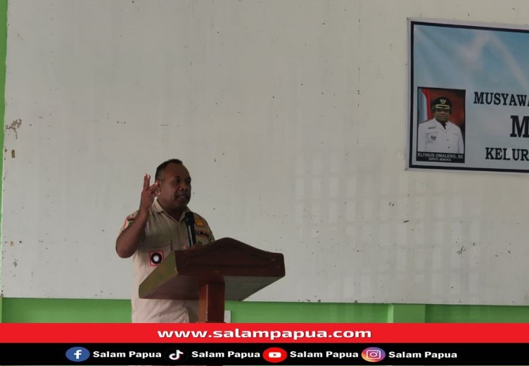 Lurah Wanagon Yance Buinei saat membuka kegiatan Musrenbang (salampapua.com/Acik)