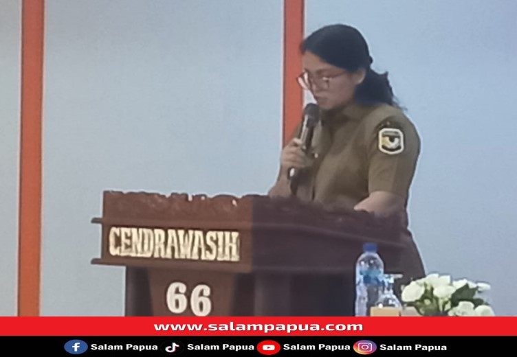 PJ Sekda Mimika Ida Wahyuni saat menyampaikan sambutan pada pembukaan pelatihan (salampapua.com/Acik)