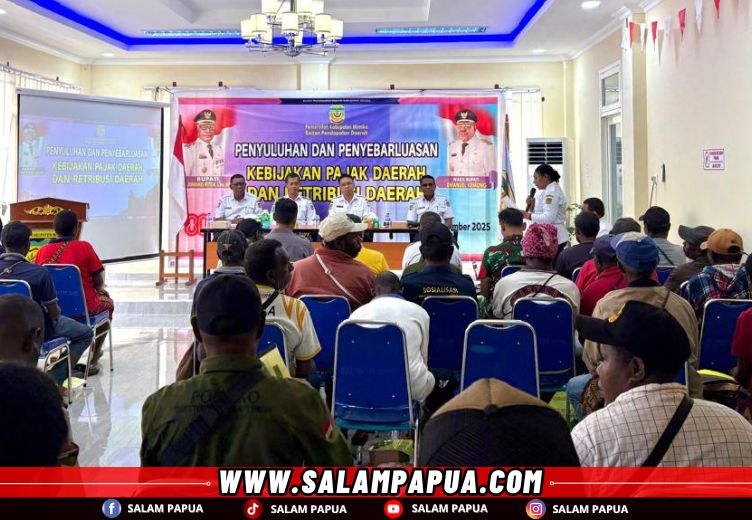 Situasi peserta kegiatan saat mengikuti kegiatan penyuluhan dan penyebarluasan kebijakan pajak dan retribusi daerah di Distrik Mimika Timur (salampapua.com/Evita)