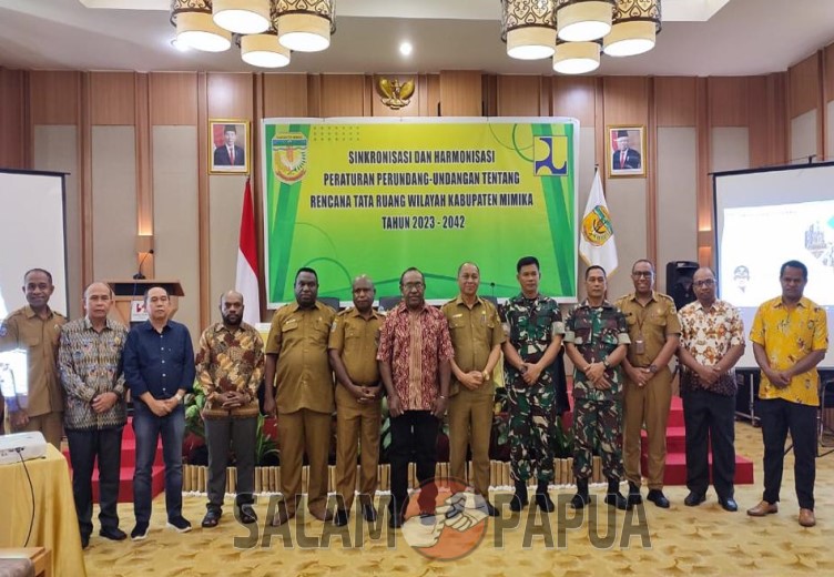 Foto bersama usai pembukaan kegiatan (salampapua.com/Evita)